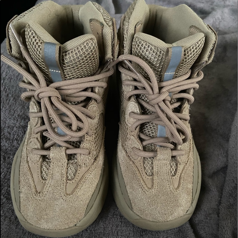 Like new yeezy desert rock boots size 5.5
